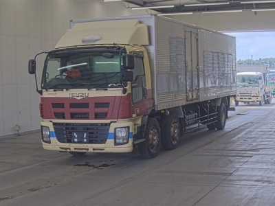 ISUZU GIGA