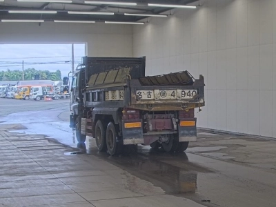ISUZU GIGA