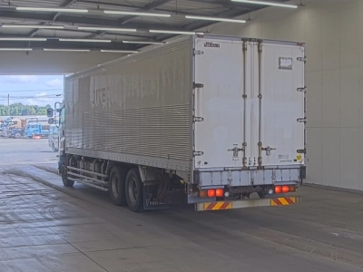 ISUZU GIGA