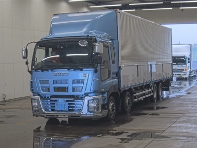 ISUZU GIGA