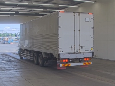 ISUZU GIGA