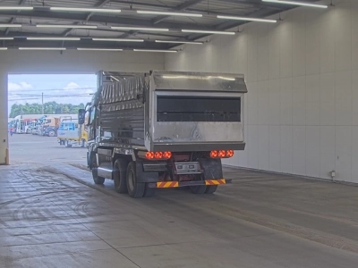 MITSUBISHI FUSO SUPER GREAT