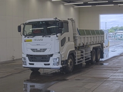 ISUZU GIGA