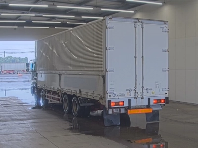 ISUZU GIGA