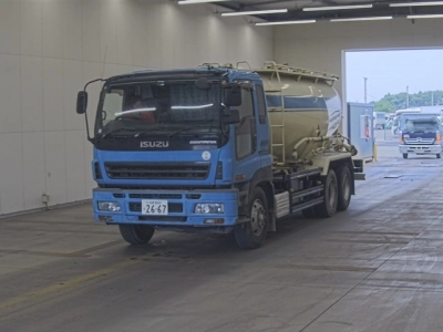 ISUZU GIGA