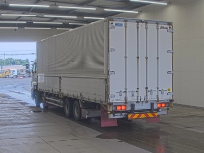 ISUZU GIGA