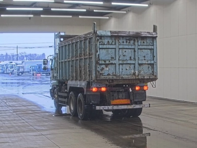 ISUZU GIGA