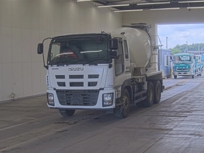 ISUZU GIGA