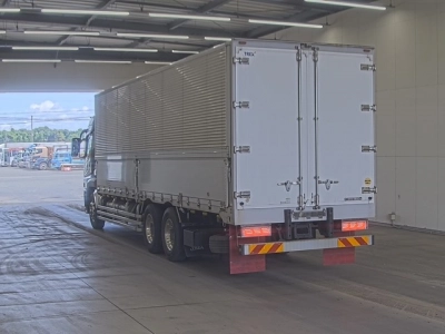 MITSUBISHI FUSO SUPER GREAT