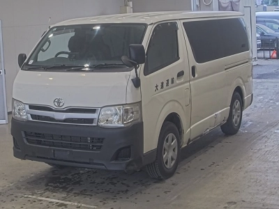 TOYOTA REGIUS ACE