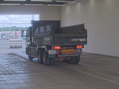 ISUZU GIGA
