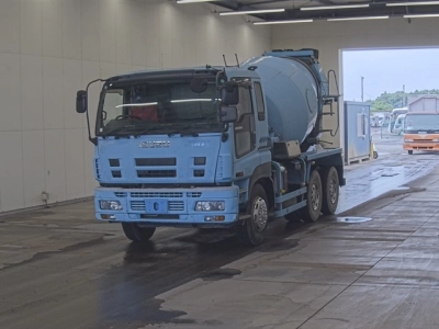 ISUZU GIGA