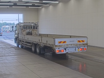 ISUZU GIGA