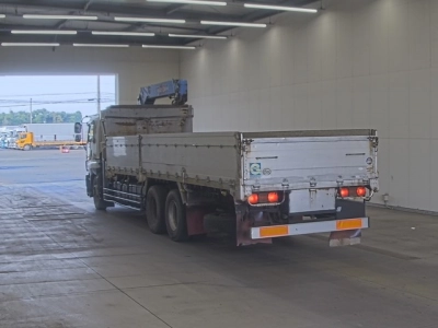 ISUZU GIGA