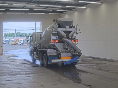 ISUZU GIGA