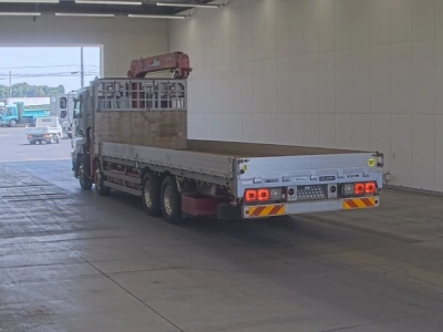 ISUZU GIGA