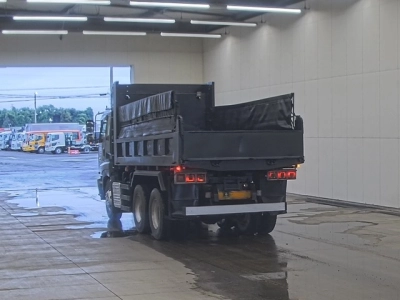 ISUZU GIGA