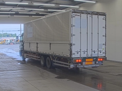 ISUZU GIGA