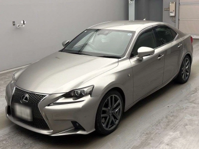 LEXUS IS