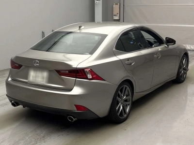 LEXUS IS