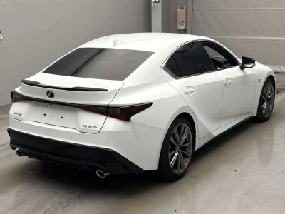 LEXUS IS