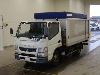 MITSUBISHI CANTER