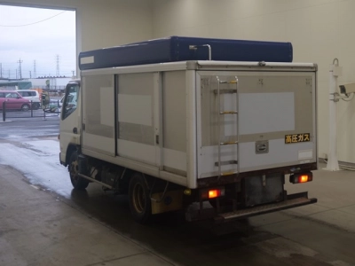 MITSUBISHI CANTER