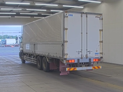 ISUZU GIGA