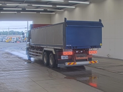 ISUZU GIGA