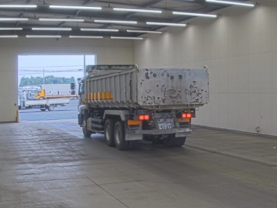 ISUZU GIGA