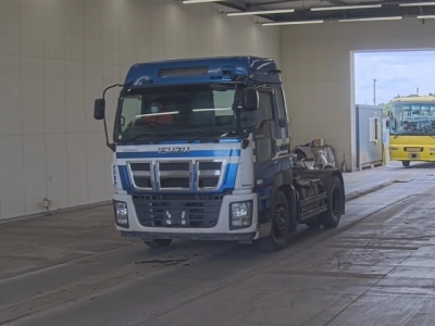 ISUZU GIGA