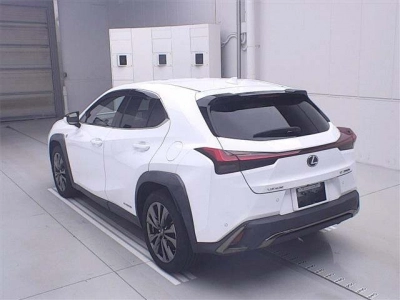 LEXUS UX
