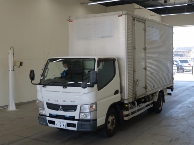 MITSUBISHI CANTER