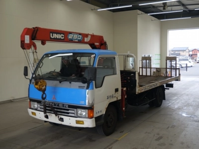 MITSUBISHI CANTER
