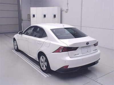 LEXUS IS