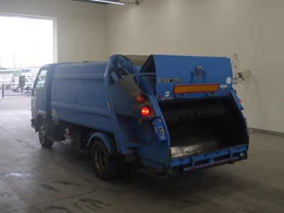 MITSUBISHI CANTER
