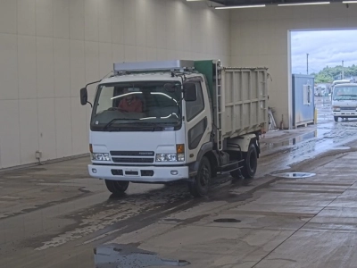 MITSUBISHI FUSO FIGHTER
