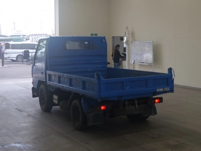 MITSUBISHI CANTER