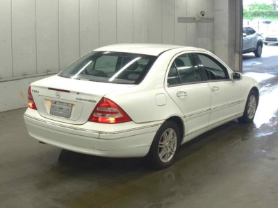MERCEDES BENZ C CLASS