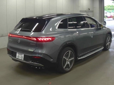 MERCEDES BENZ EQS SUV
