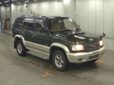 ISUZU BIGHORN