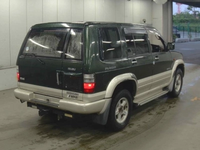 ISUZU BIGHORN