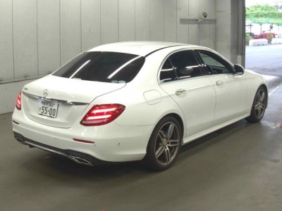 MERCEDES BENZ E CLASS