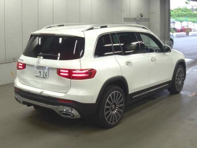 MERCEDES BENZ GLB