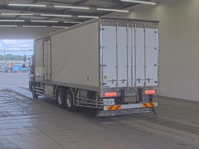ISUZU GIGA