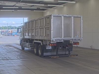 MITSUBISHI FUSO SUPER GREAT