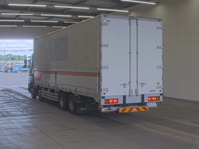 NISSAN DIESEL (UD) QUON