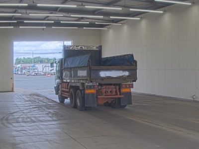 ISUZU GIGA