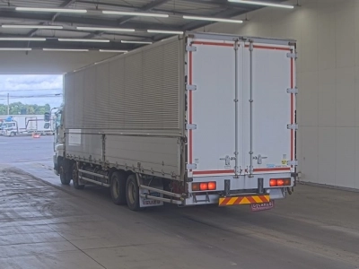 ISUZU GIGA