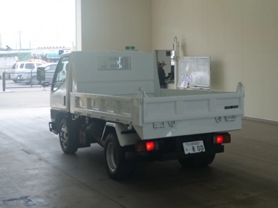 MITSUBISHI CANTER